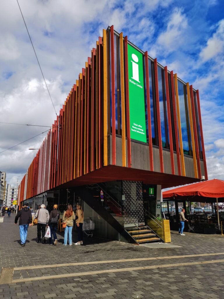 Zugang zur Touristeninformation  in Bergen