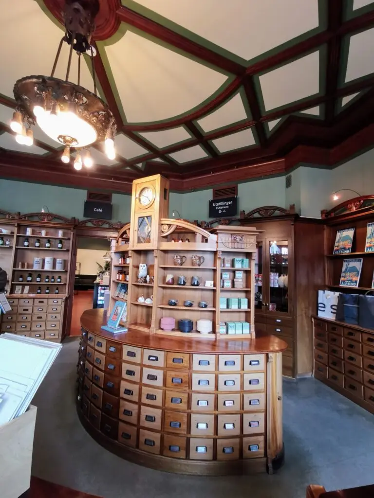 Schwanenapotheke (Svaneapotek) in Alesund
