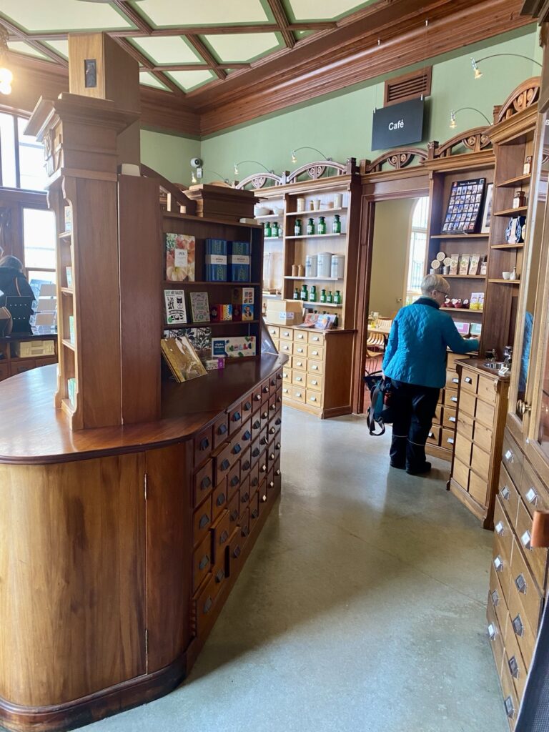 Schwanenapotheke (Svaneapotek) in Alesund