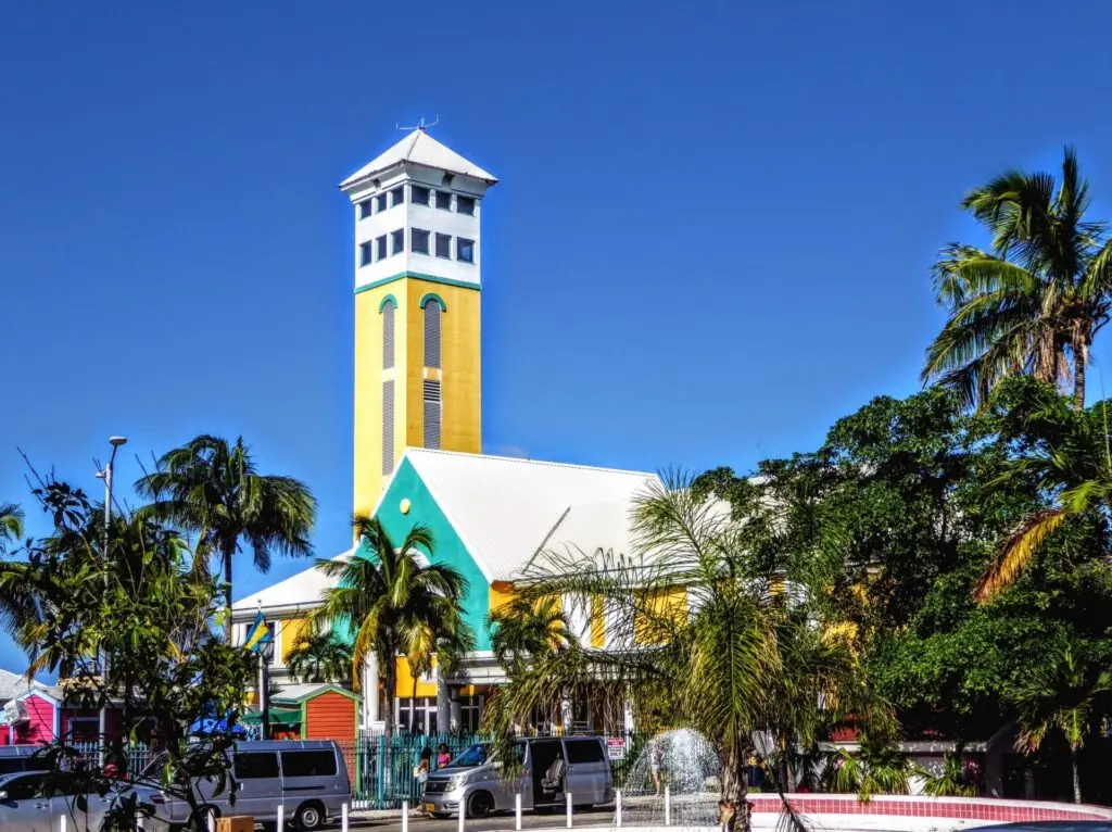 Terminal am Pier von Nassau auf den Bahamas 