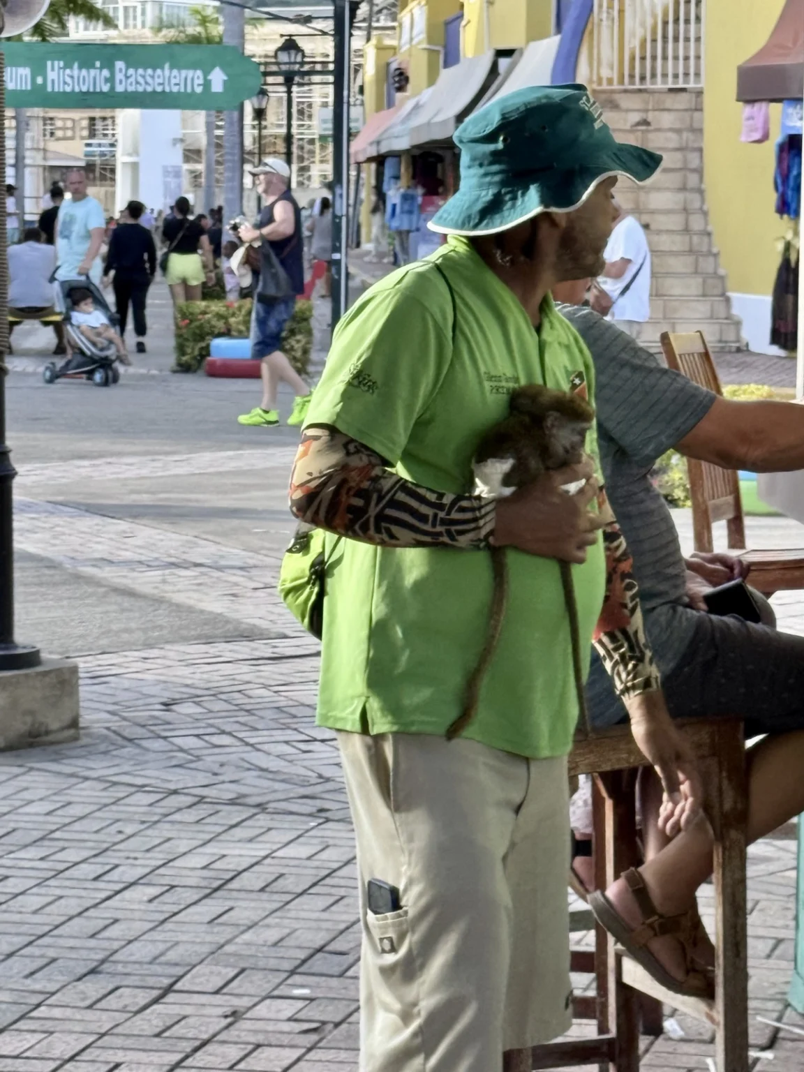 Affenhändler in St. Kitts