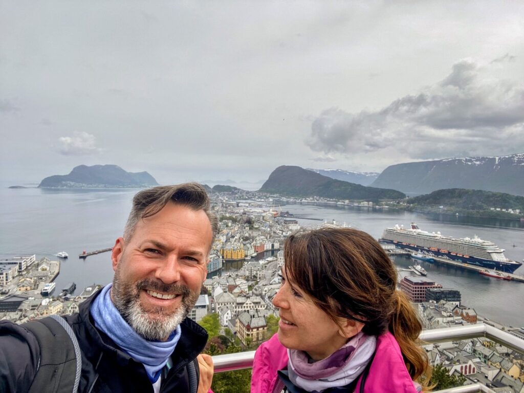 Pärchen auf Aksla in Alesund