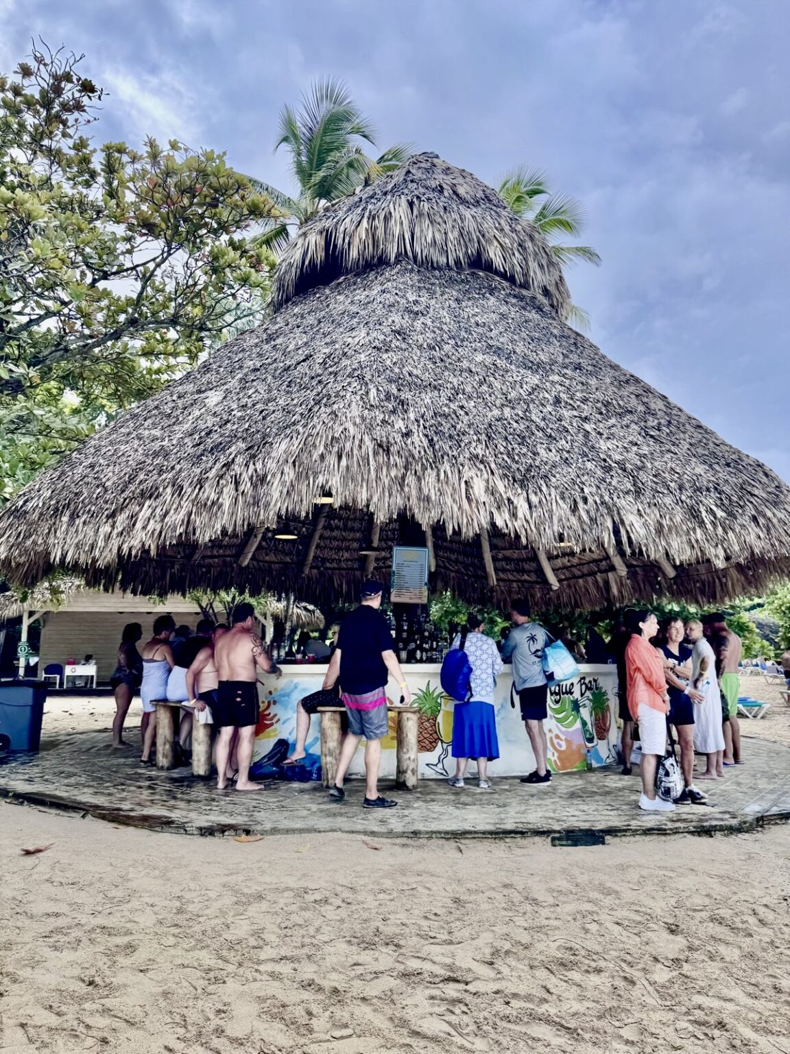 Strandbar Bacardi Insel - Isla Cayo Levantado