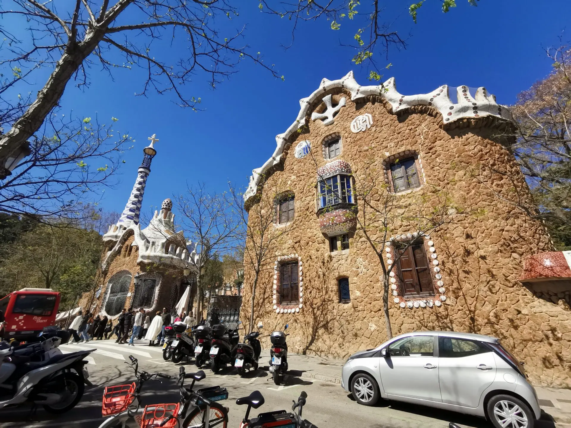 Gebäude im Park Güell in Barcelona