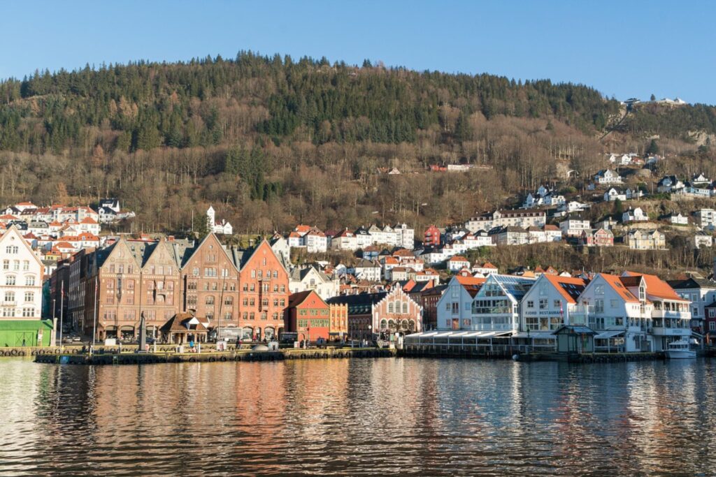 Blick auf Bryggen und Museum in Bergen