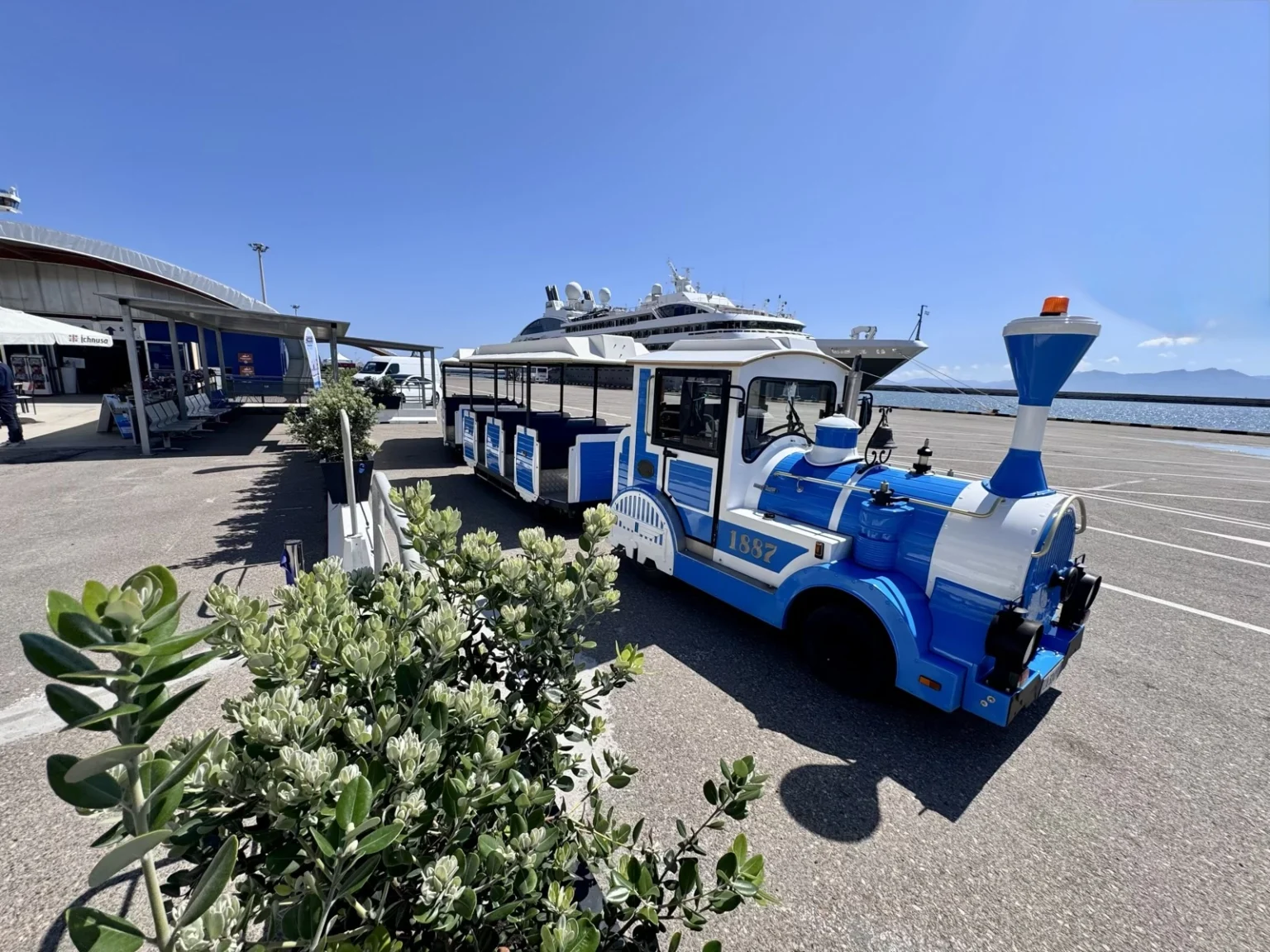 Bimmelbahn am Hafen Cagliari