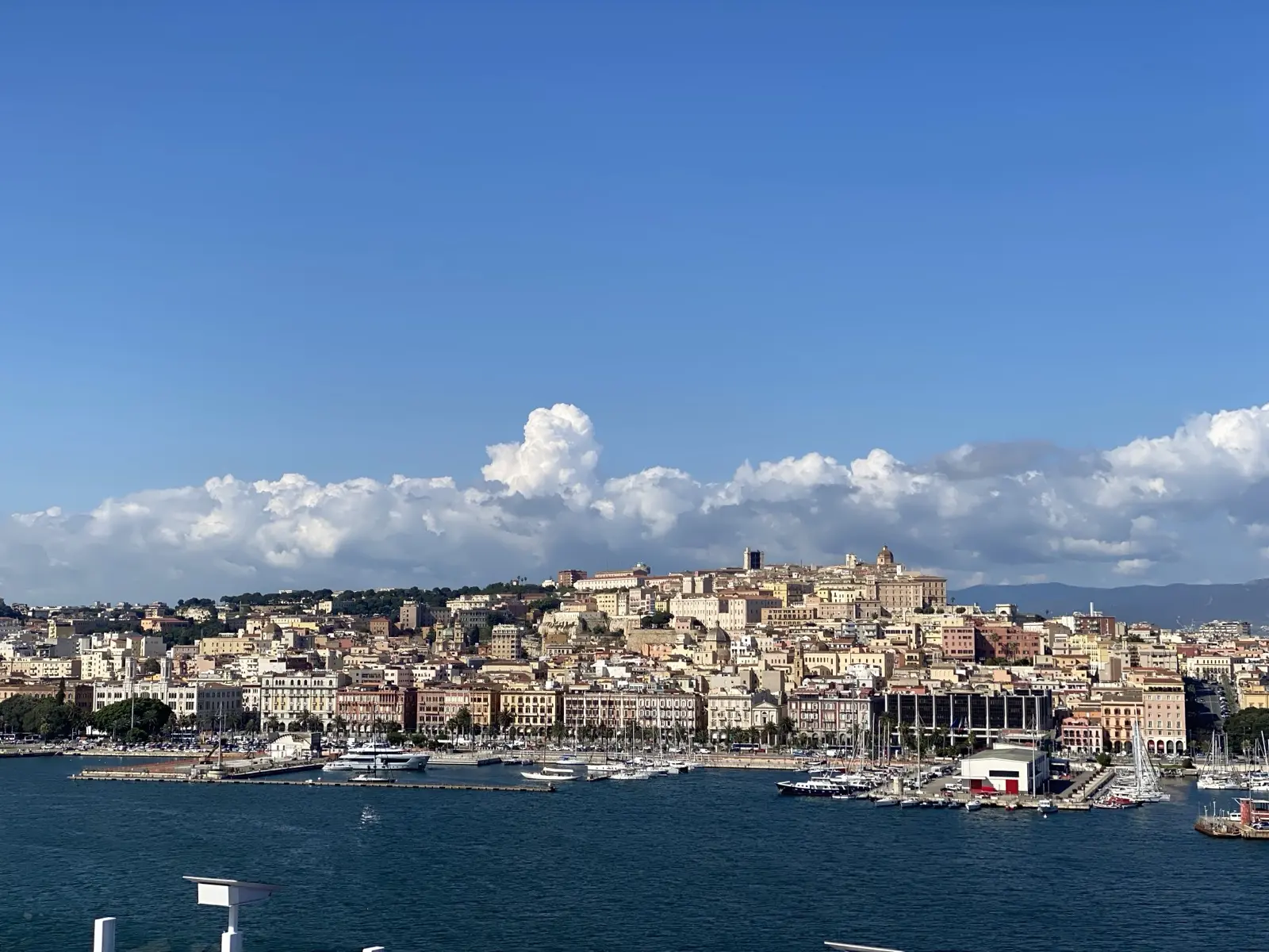 Cagliari auf eigene Faust