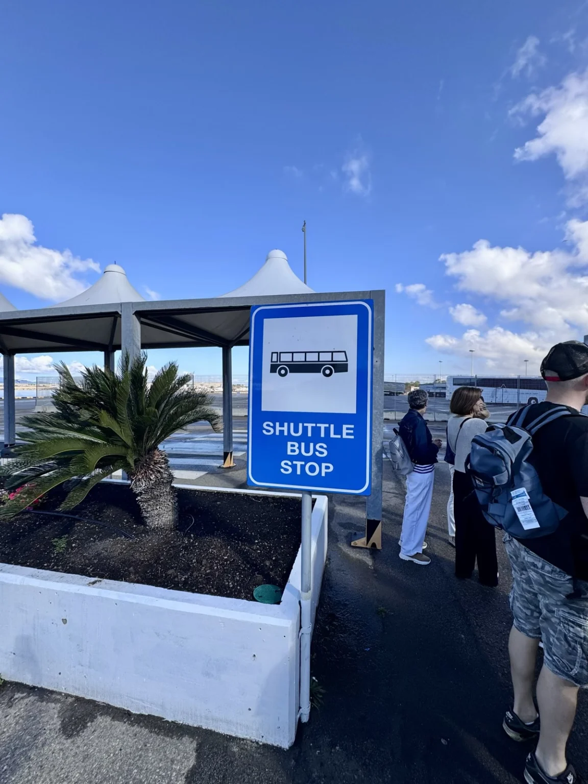 Shuttle-Bus am Hafen Cagliari