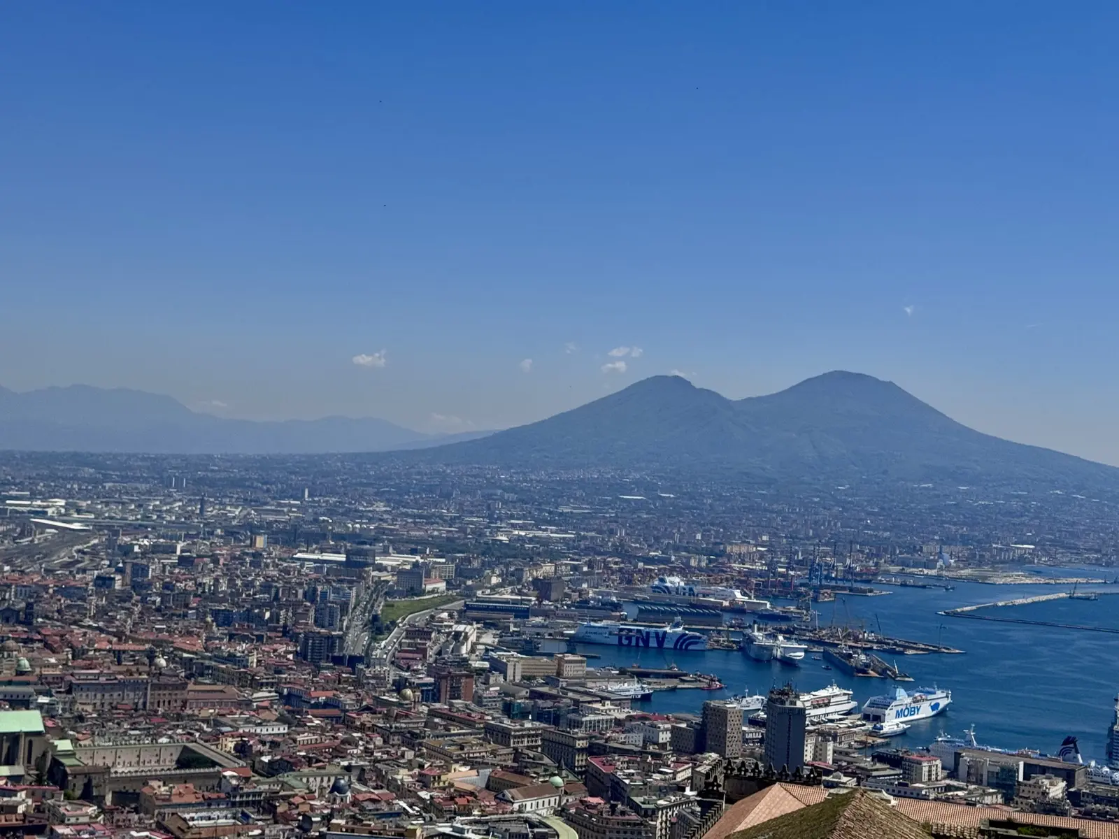 Blick auf Neapel und Vesuv