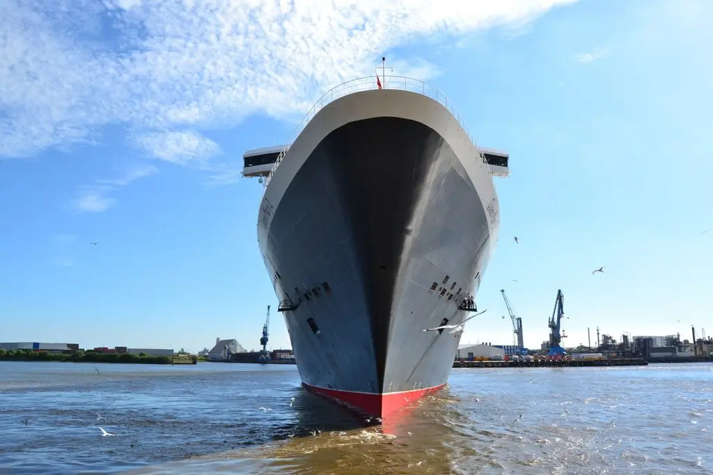 Bug eines Kreuzfahrtschiffes