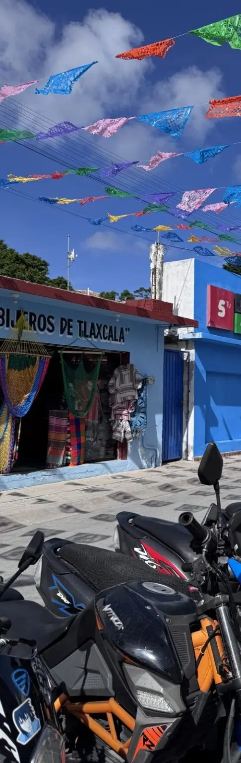Bunte Einkaufsstrasse in San Miguel