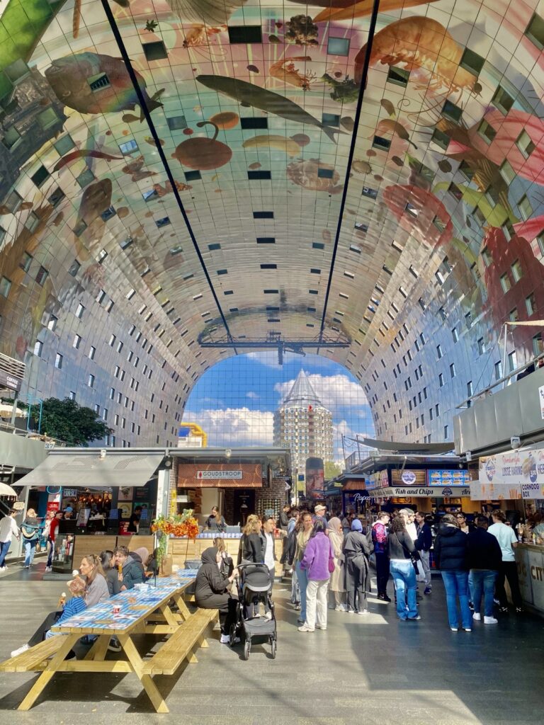 Markthalle von Rotterdam von innen