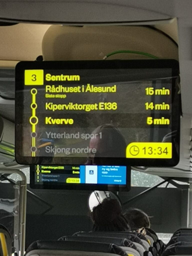 Busanzeige Fahrzeit und Route in Alesund