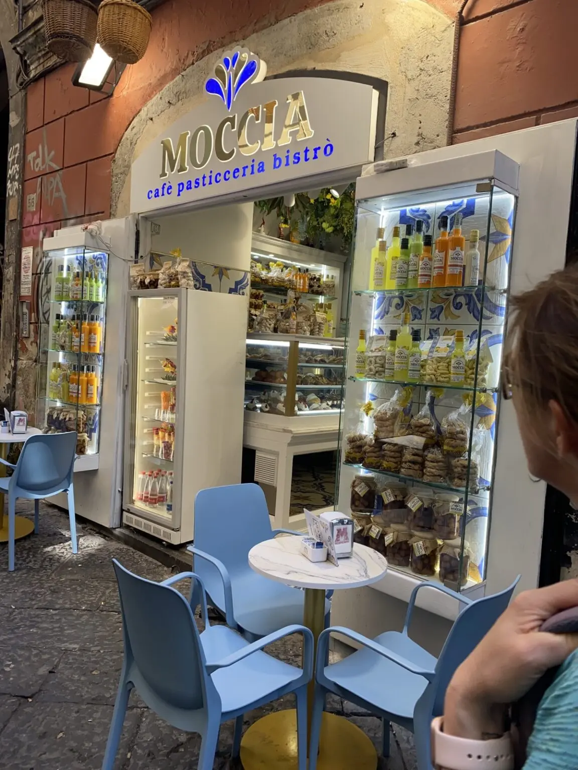 Café im Zentrum von Neapel