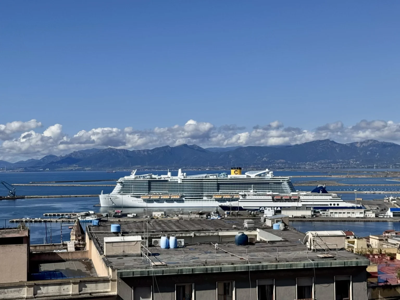 Aida am Hafen Cagliari