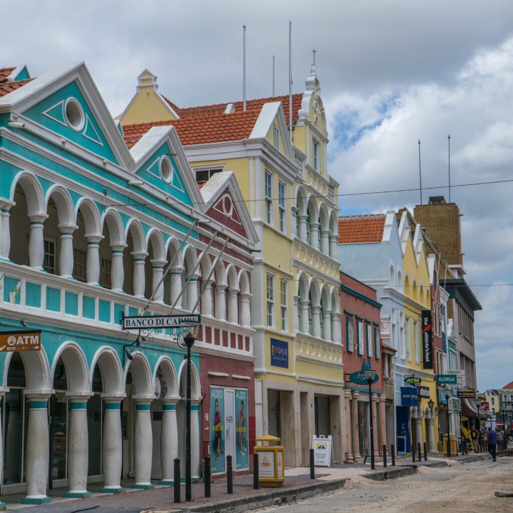 Handelskade Willemstad Häuserzeile