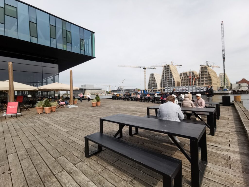 Kopenhagen Ofelia Plads mit Café