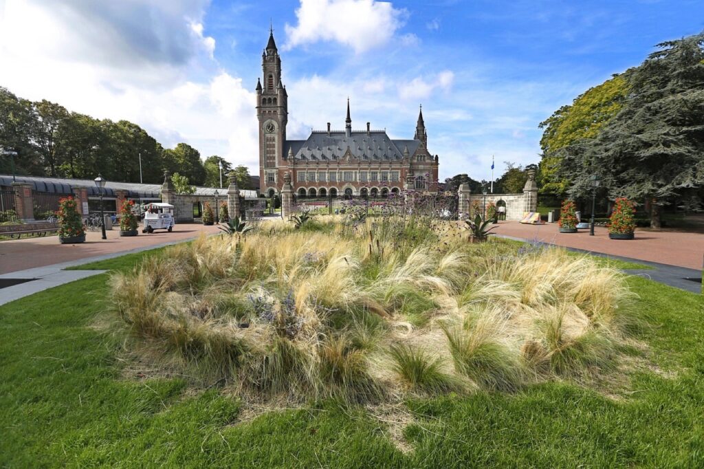 Friedenspalast in den Haag von aussen