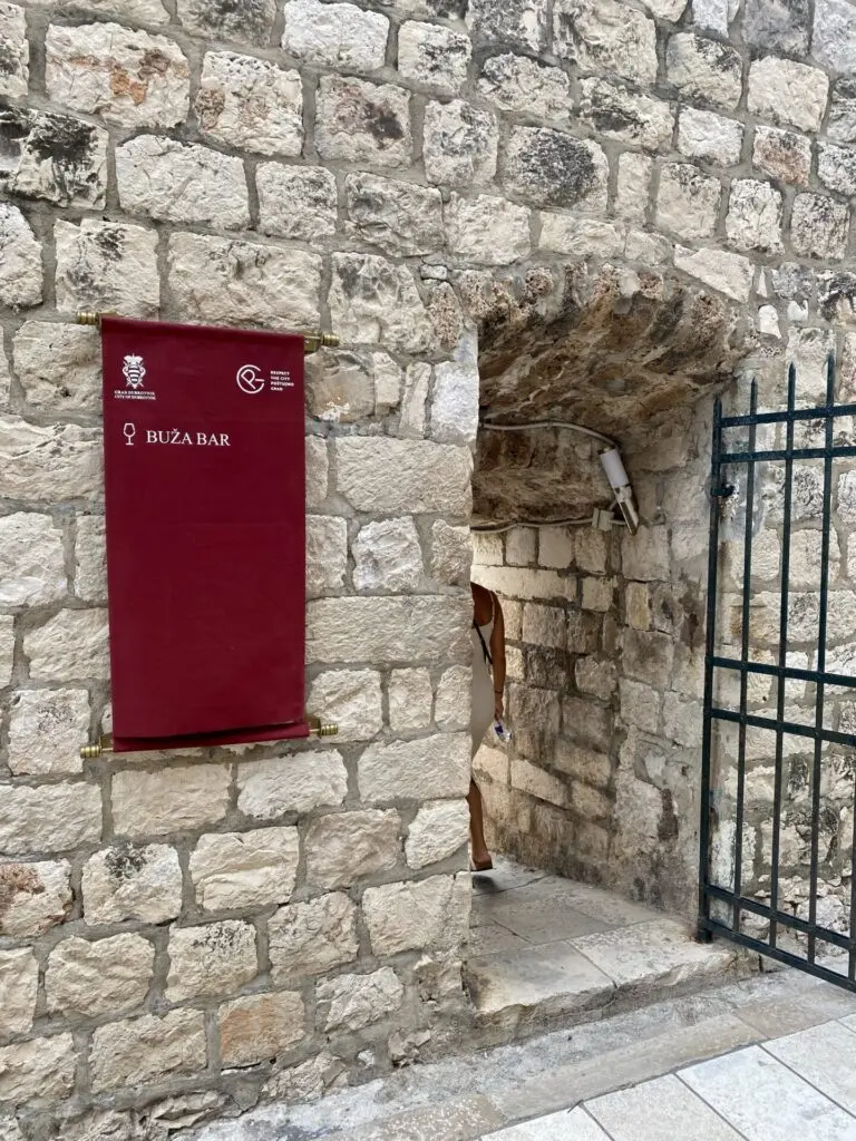 Eingang Buza Bar in Dubrovnik