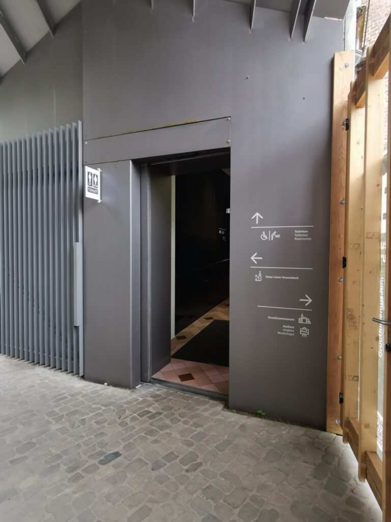 WC am Groeningemuseum in Brügge