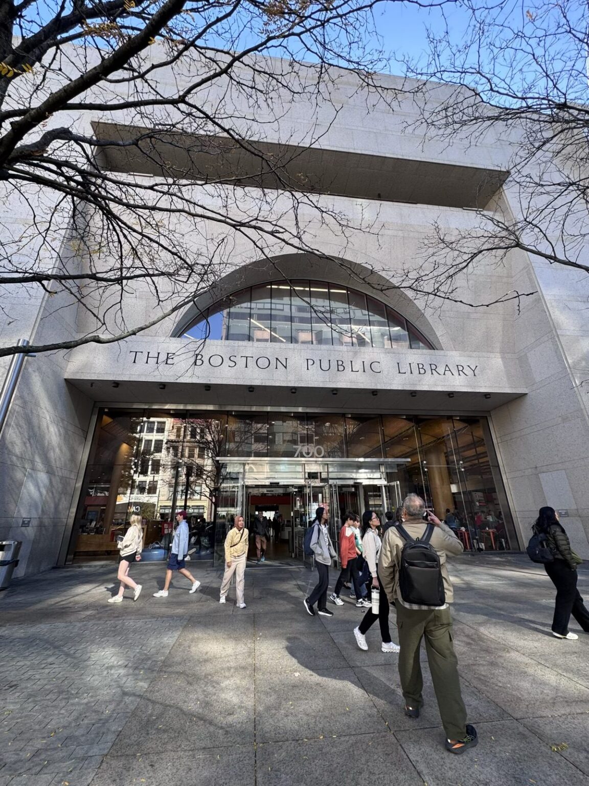 Boston Public Library von aussen