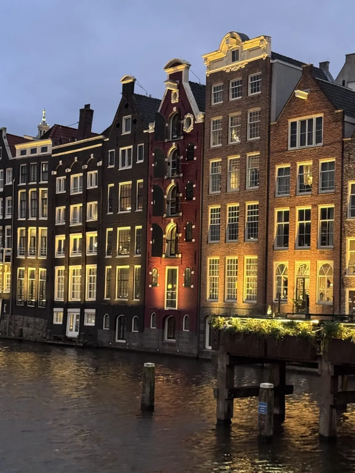 Grachtenfahrt im Lichterzauber in Amsterdam
