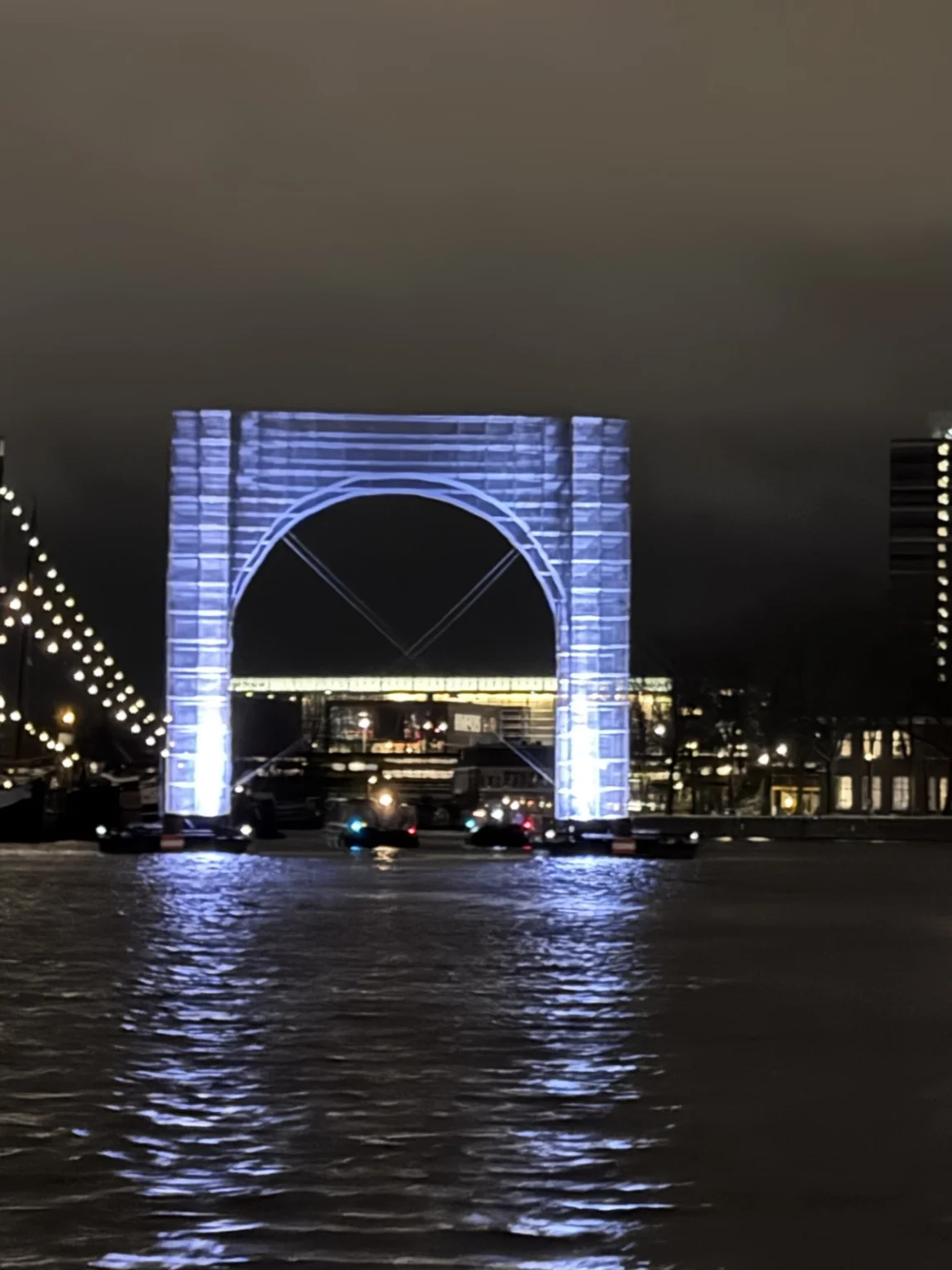 Grachtenfahrt im Lichterzauber in Amsterdam