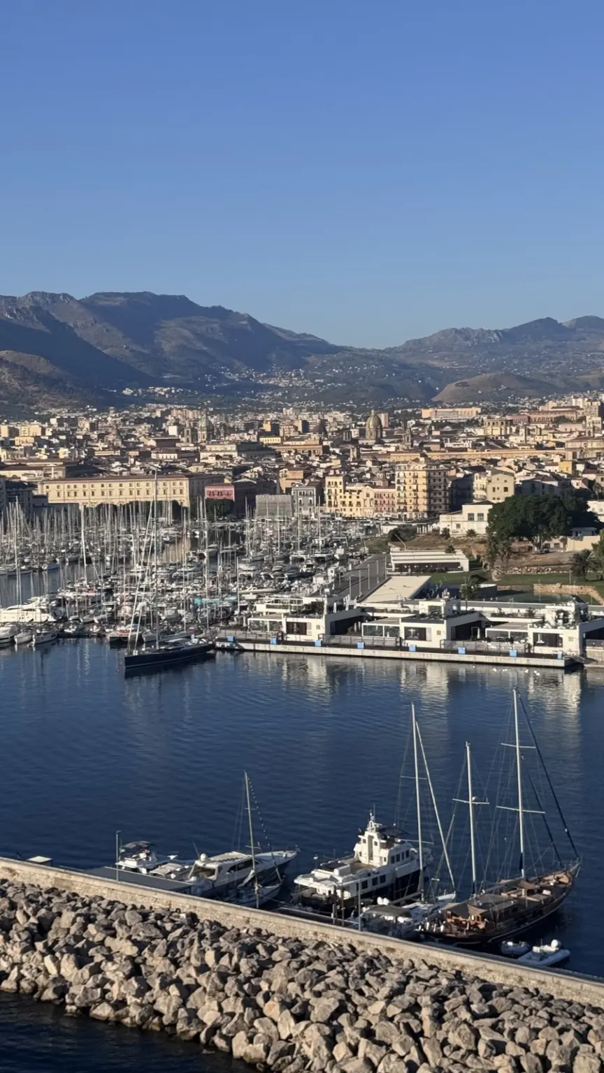 Hafen Palermo mit Booten