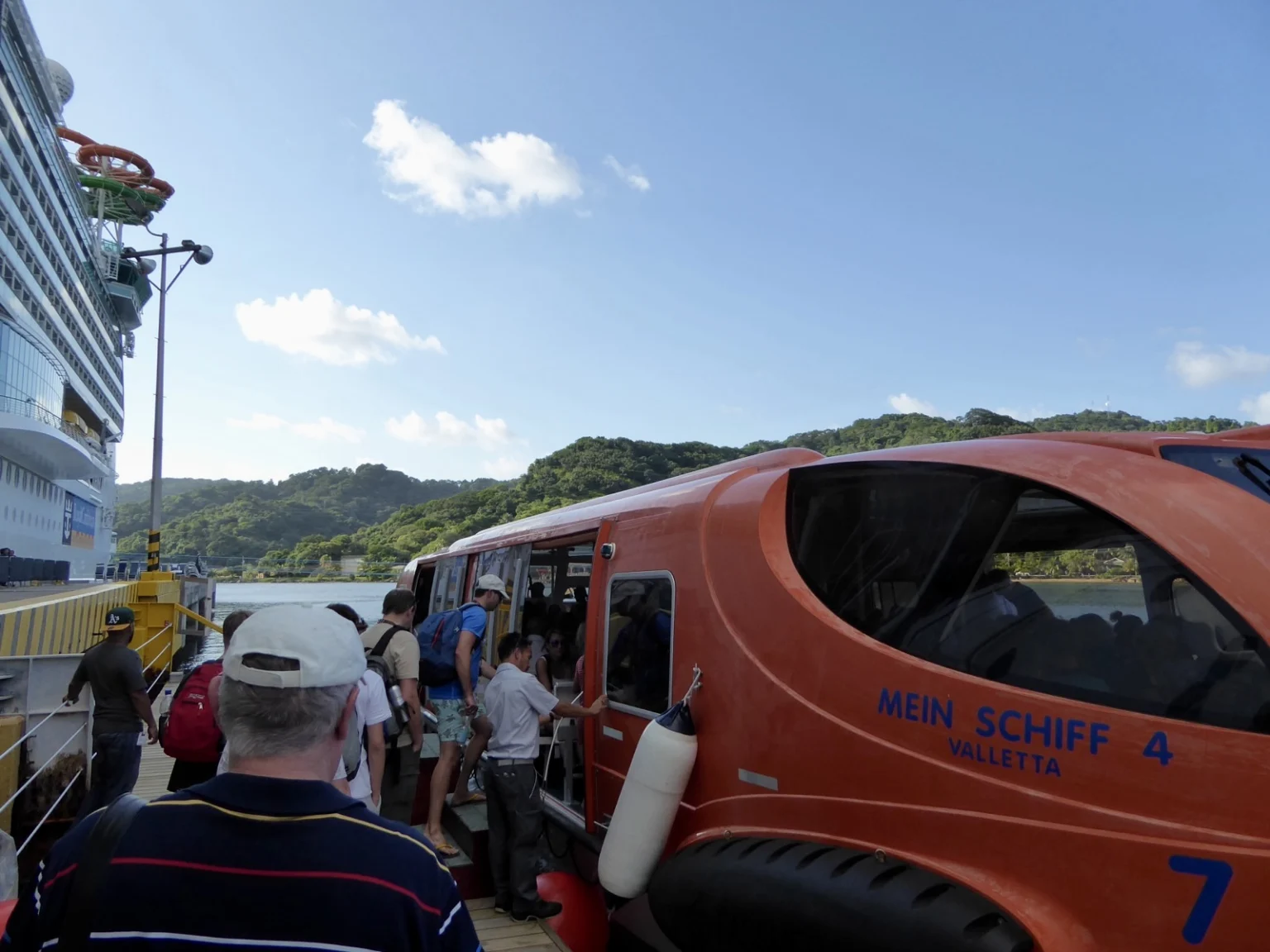 Tenderhafen Roatan Honduras