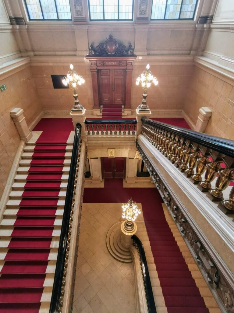 Treppenhaus im Rathaus Hamburg