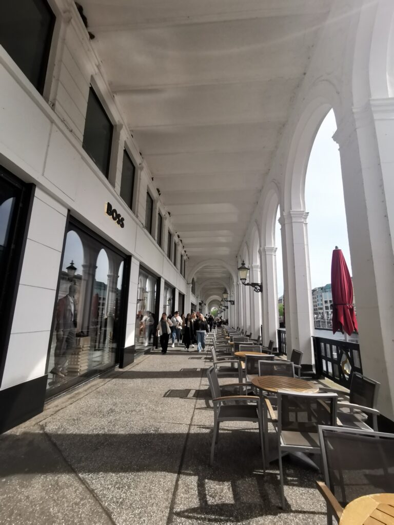 Alsterarkaden in Hamburg