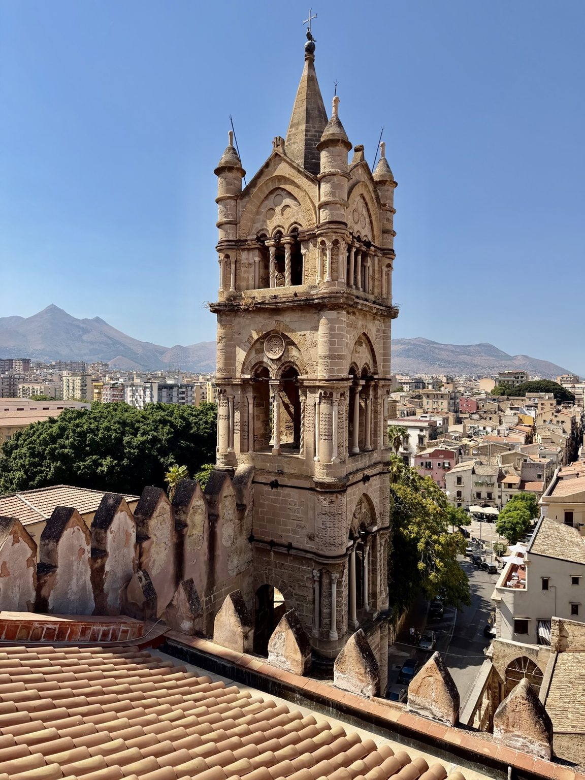 Dach der Kathedrale Palermo