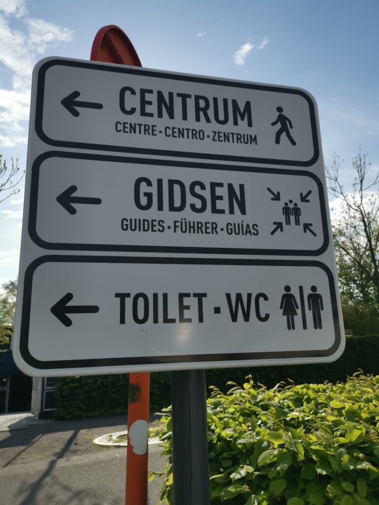 Beschilderung Fußweg ins Zentrum von Brügge