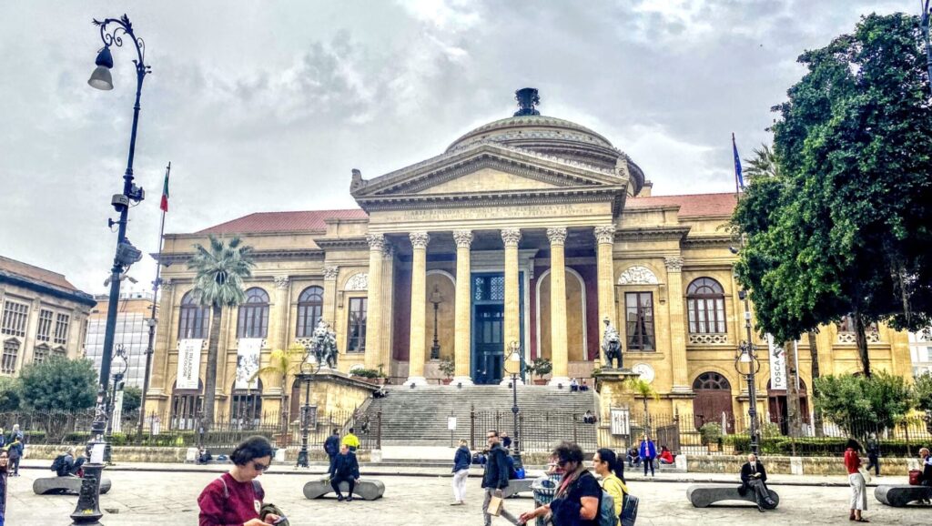 Teatro Massimo in Palermo von außen
