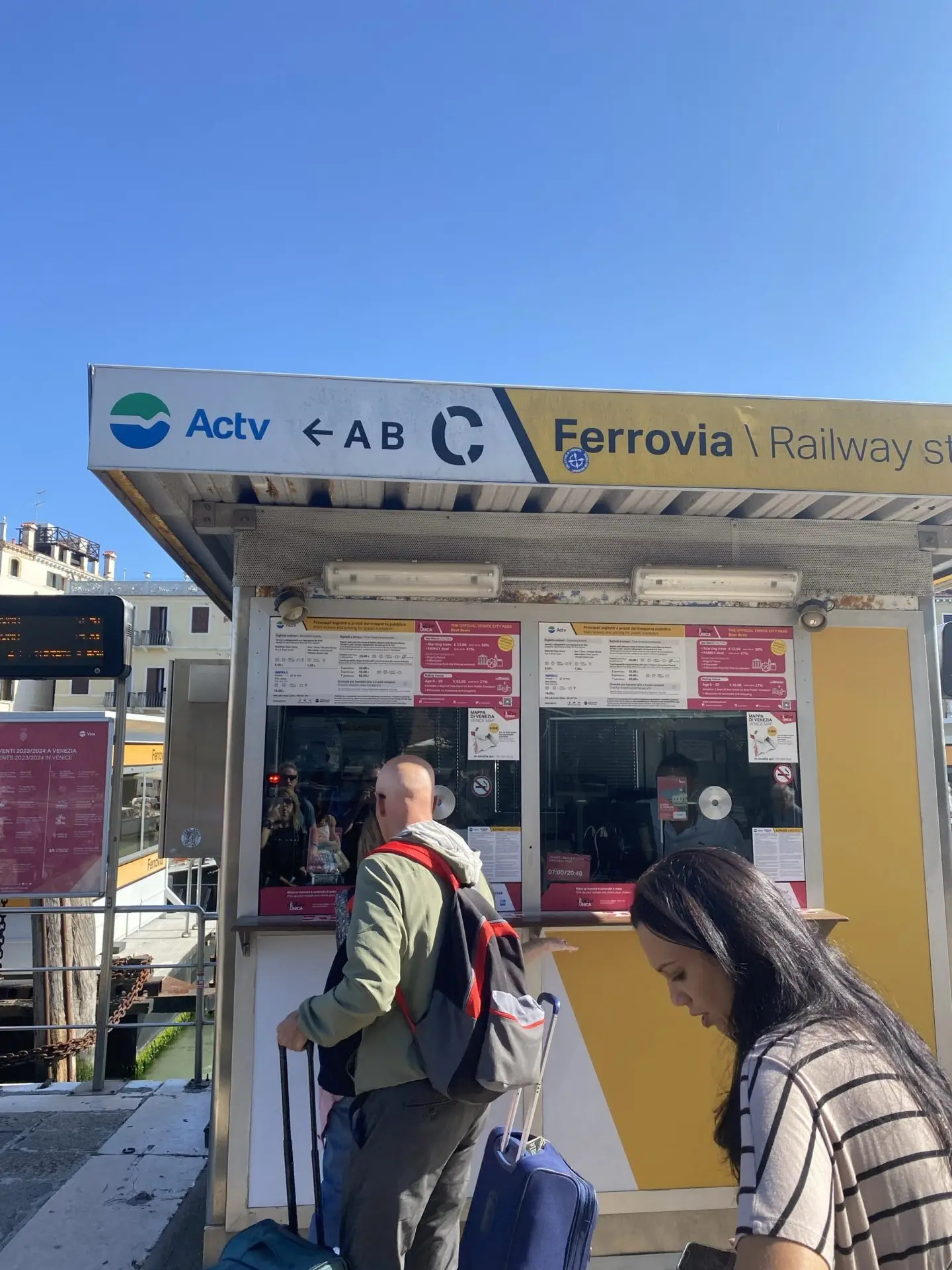 Ticketstand Wassertaxi in Venedig
