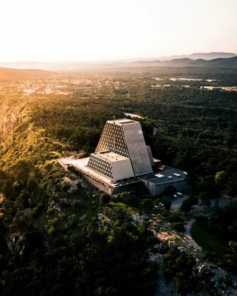 Wallfahrtskirche Monte Grisa in Triest 