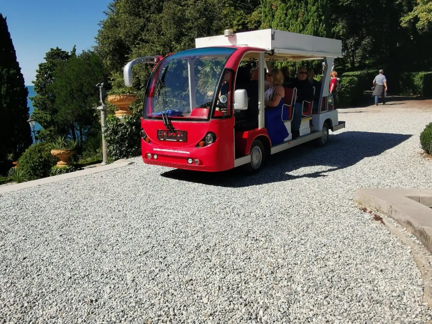 Bus zum Castello di Miramare in Triest
