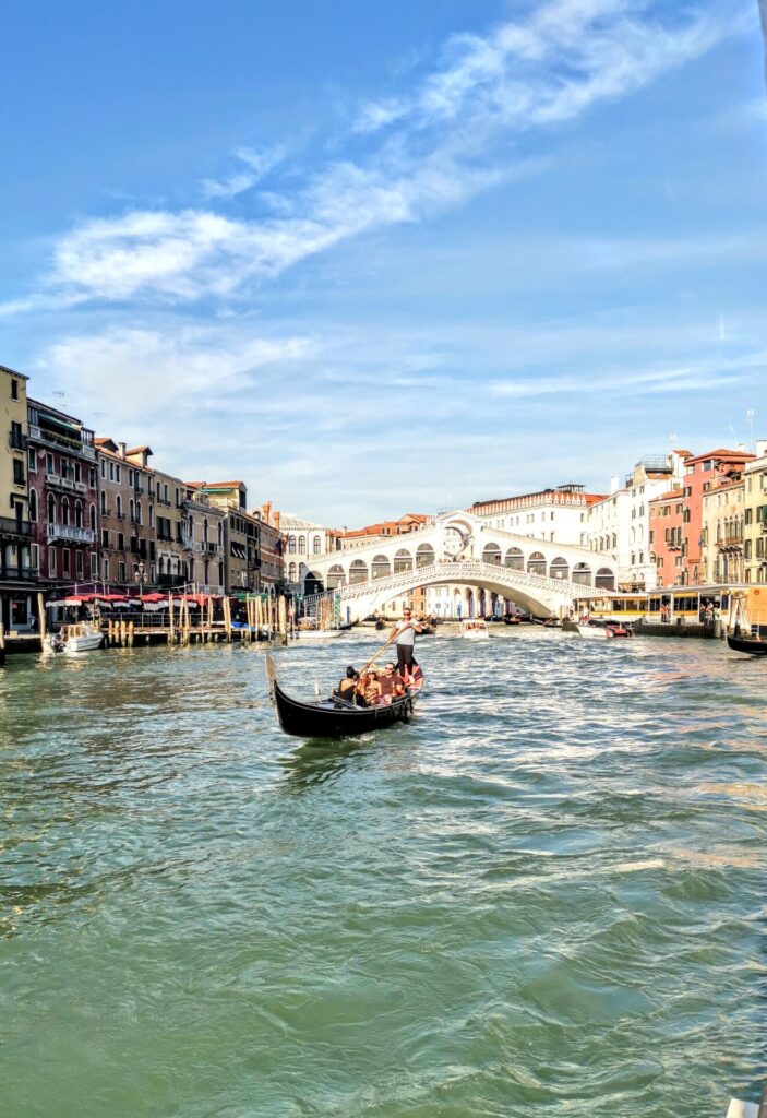 Rialtobrücke in Venedig
