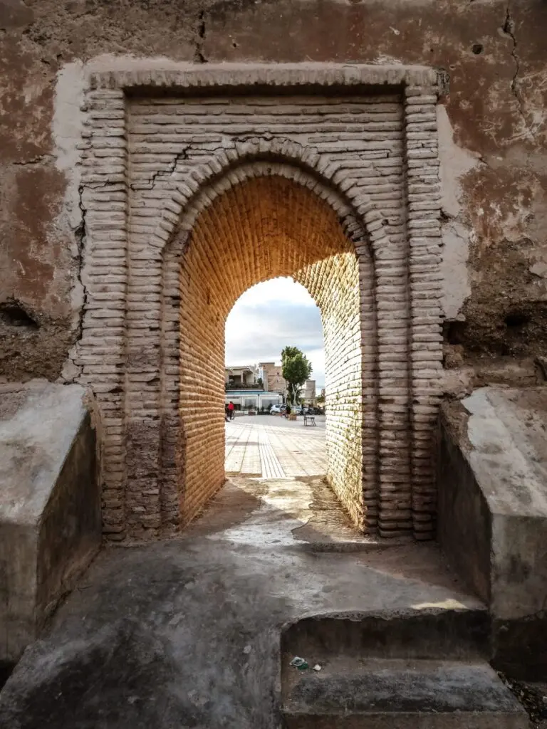 Historischer Tuer-Bogen