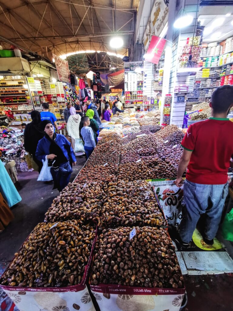 Agadir Souk El Had von Innen mit Verkaufsstand