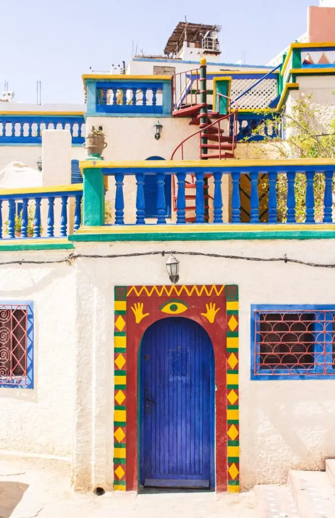 Blaue Tuer in Taghazout