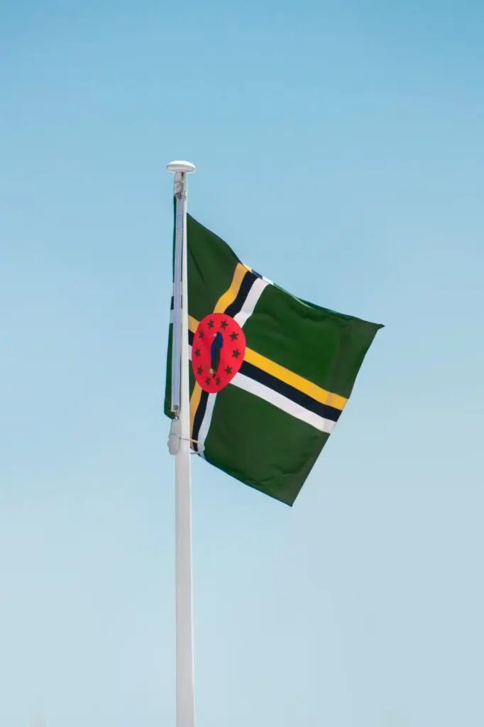 
Flagge Dominicas

