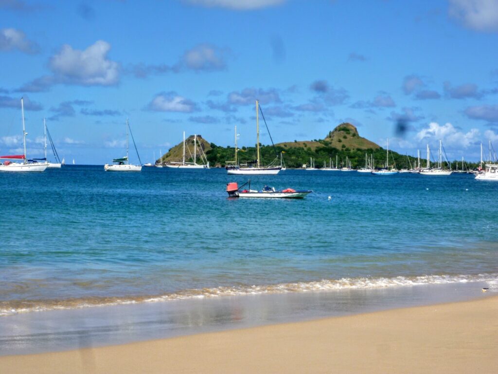 Strand und Meerblick in der Karibik St. Lucia