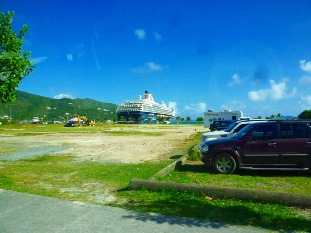 Mein Schiff am Hafen von Road Town Tortola