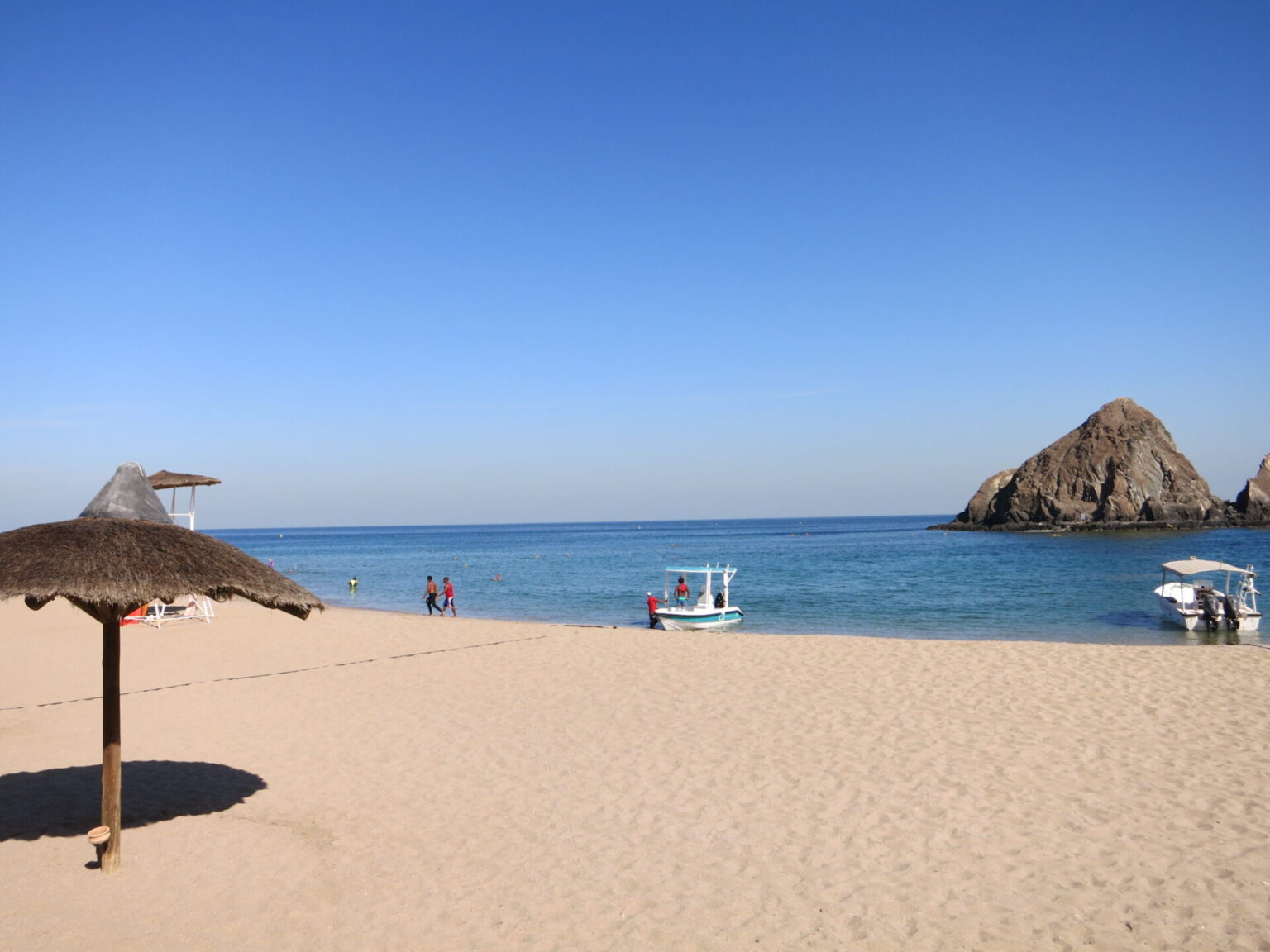 Sandy Beeach Khor Fakkan