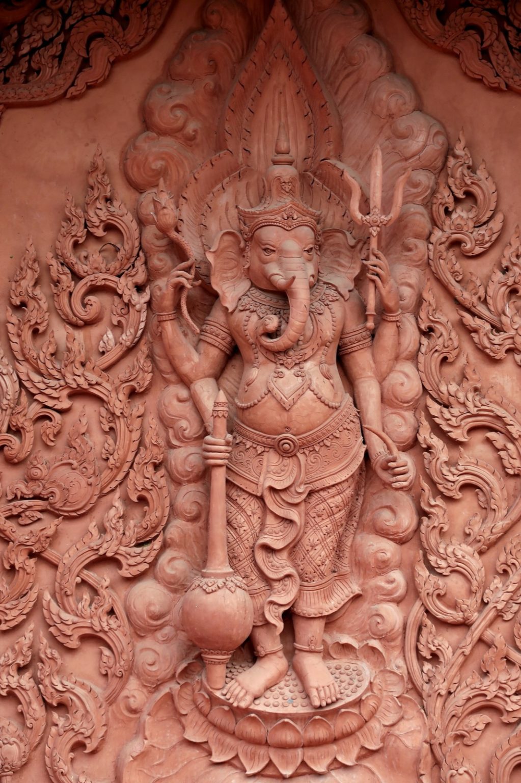 Roter Tempel - Wat Sila Ngu (Wat Ratchathammaram)