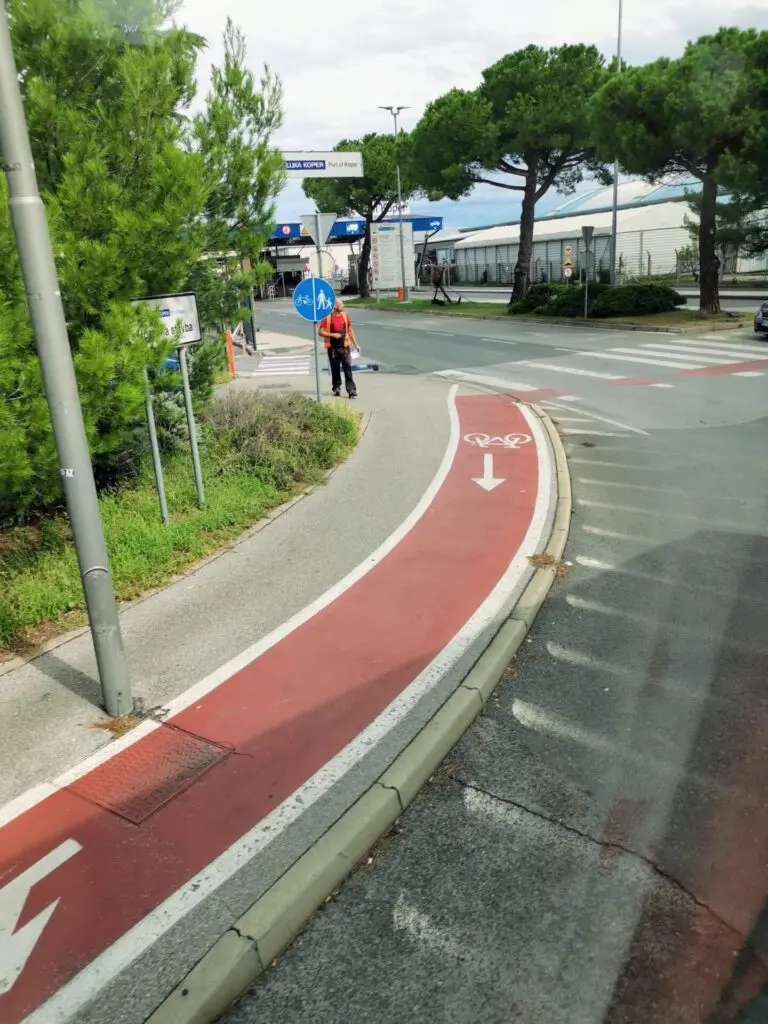 Radweg am Hafen Koper