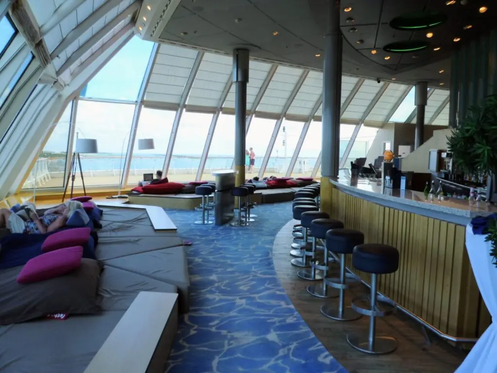 Himmel und Meer Lounge Mein Schiff