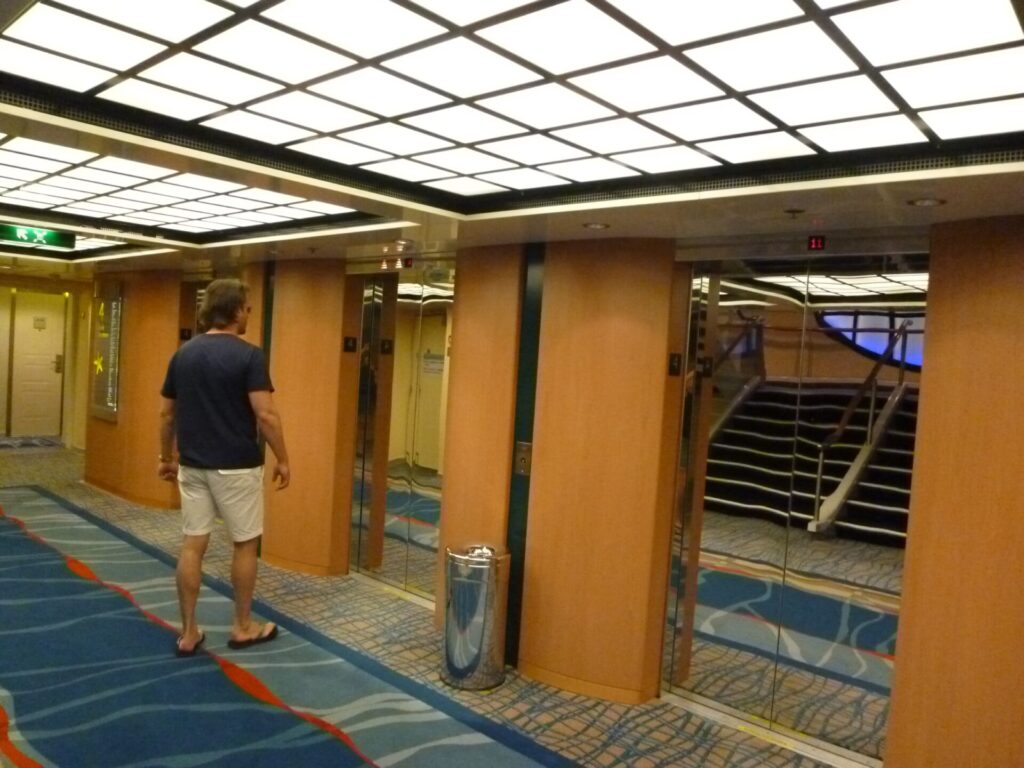 Lifte auf einem Kreuzfahrtschiff
