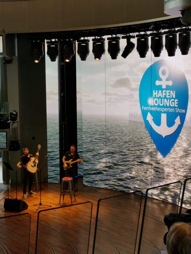 Show Aufführung auf einem Kreuzfahrtschiff